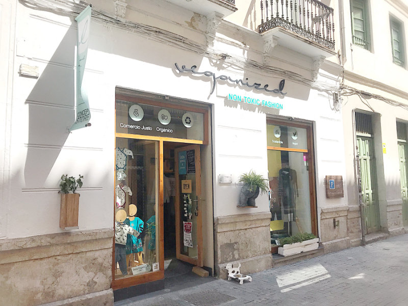 Concept Store veganized nahhaltige Mode Aussenansicht